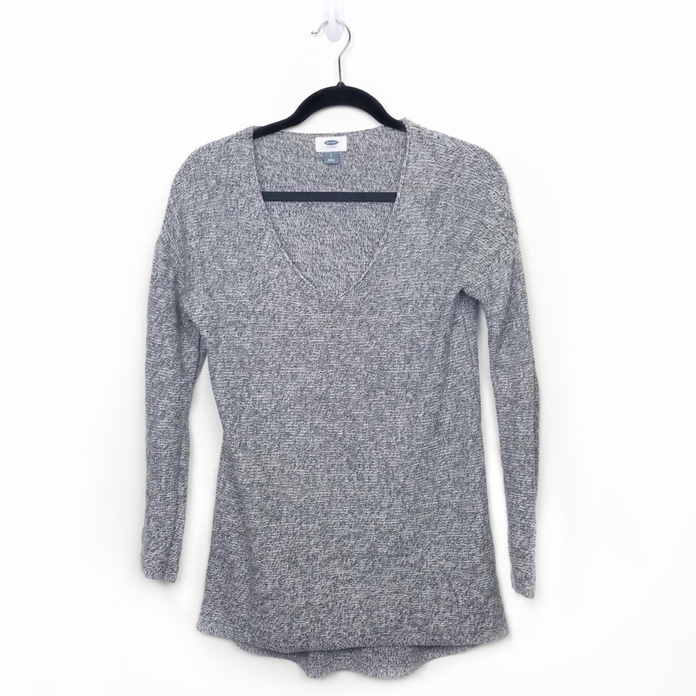 Old Navy Gray Knit V Neck Sweater